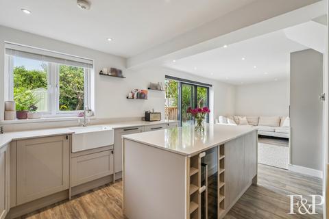 4 bedroom semi-detached house for sale, Church Walk, Burnham