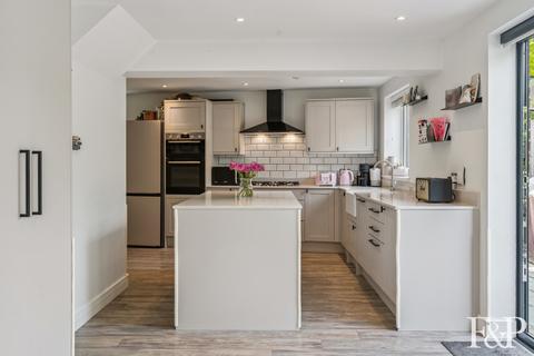 4 bedroom semi-detached house for sale, Church Walk, Burnham