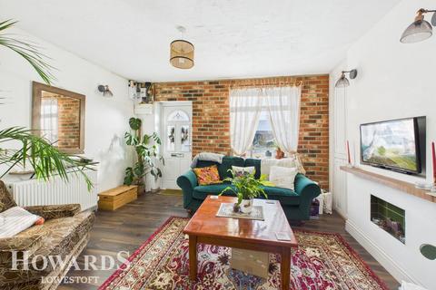 2 bedroom end of terrace house for sale, Somerleyton Road, Lowestoft