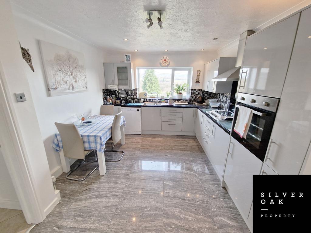 30 Fforest Rd (4)