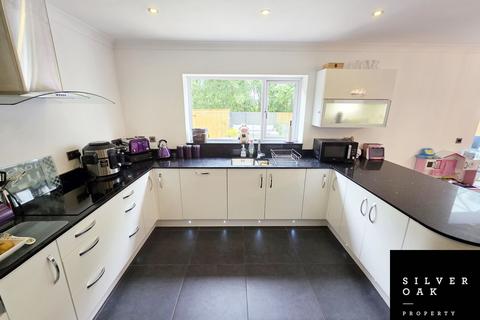 undefined, Clos Y Gat, Gorslas, Llanelli, Carmarthenshire
