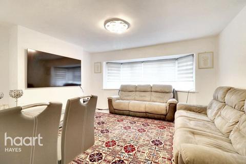 2 bedroom flat for sale, Hornbeam Road, Hayes
