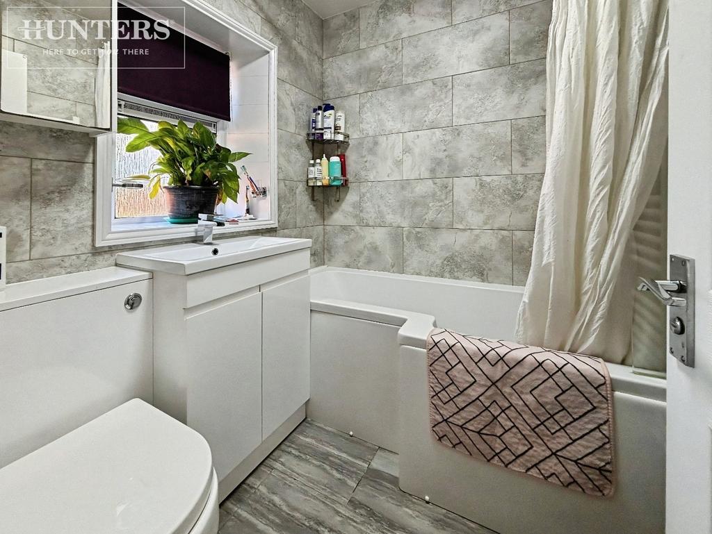 Pbox-bathroom-338400.jpeg