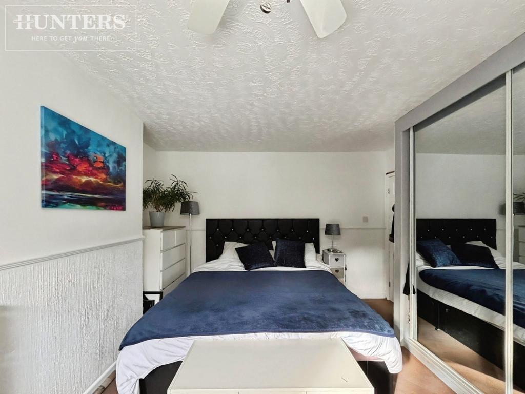 Pbox-bedroom-338400.jpeg