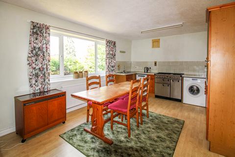 undefined, Church Avenue, Farnborough , GU14
