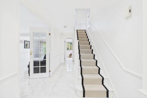 6 bedroom detached house for sale, Norman Court, Leicester LE2