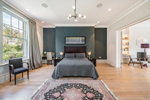 6 bedroom semi-detached house for sale, Arkwright Road, London NW3