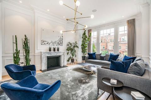 6 bedroom semi-detached house for sale, Arkwright Road, London NW3