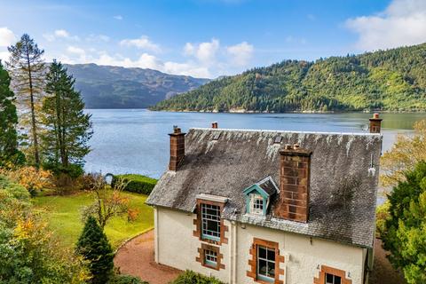 undefined, Inverallt, Portincaple, Helensburgh, G84 0EU