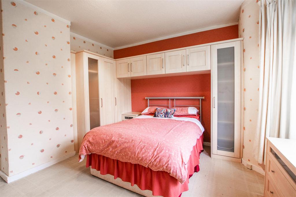 Bedroom.one.jpg