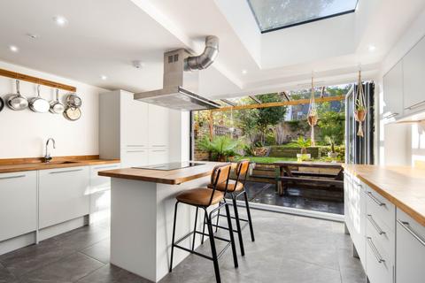 undefined, Dunlace Road, London, E5