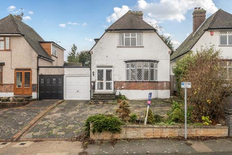 3 bedroom detached house for sale, York Road, Northwood