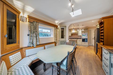 3 bedroom detached house for sale, York Road, Northwood