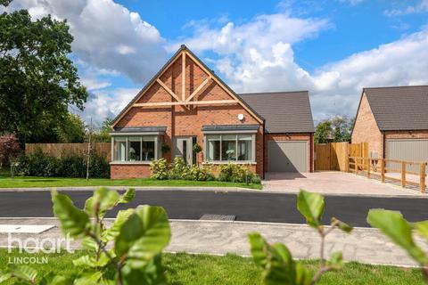 3 bedroom detached bungalow for sale, Gallamore Gardens, Market Rasen