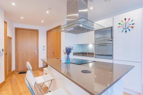 2 bedroom flat for sale, Arena Tower, Isle Of Dogs, London, E14