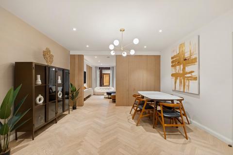 3 bedroom flat to rent - Cornwall Gardens, South Kensington, London