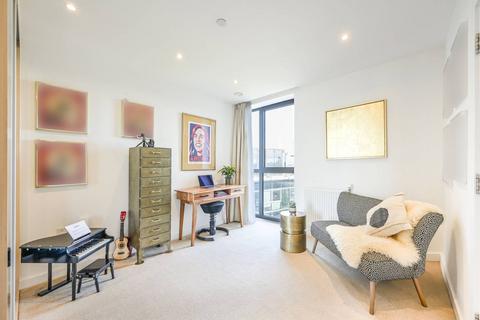 3 bedroom flat for sale, Heritage Tower, Isle Of Dogs, London, E14