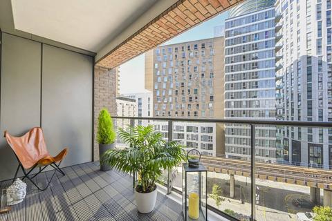 3 bedroom flat for sale, Heritage Tower, Isle Of Dogs, London, E14