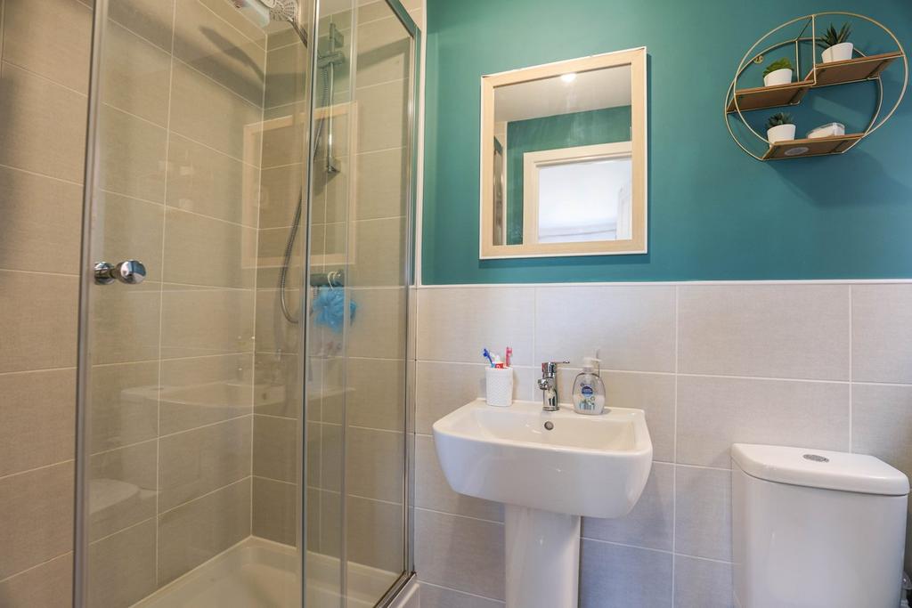 Master En-Suite