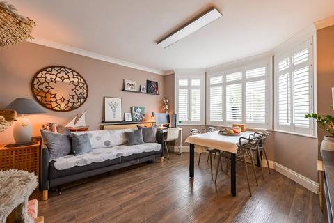 Tewkesbury Court, Bounds Green, London, N11