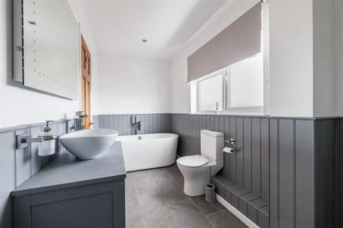 61 Catchpole Close, Kessingland, Lowestoft, NR33 7TL