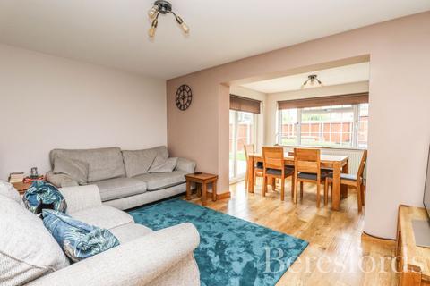 3 bedroom end of terrace house for sale, Daffodil Way, Chelmsford, CM1