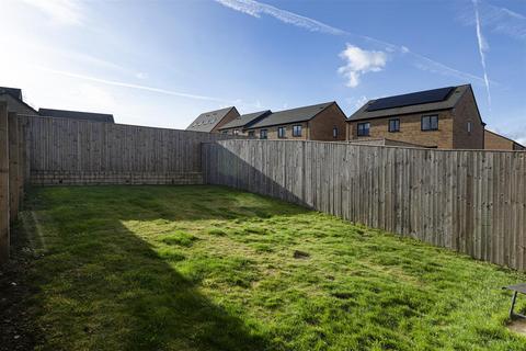 3 bedroom semi-detached house for sale, Smithy Close, Huddersfield HD3