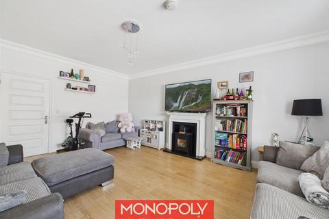 20 Ffordd Brenig, St Asaph, LL17 0EZ