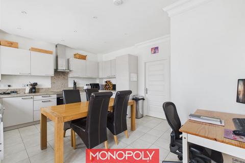 20 Ffordd Brenig, St Asaph, LL17 0EZ