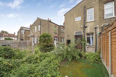 3 bedroom maisonette for sale, Hythe Road, Thornton Heath, CR7