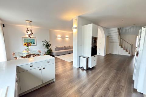 4 bedroom semi-detached house for sale, Grasmere Gardens, Harrow HA3