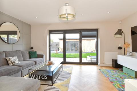 3 bedroom detached house for sale, Commodores Close, Minster-On-Sea, Sheerness, Kent