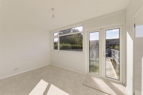 80 Castle Road, Worthing, BN13 1DQ