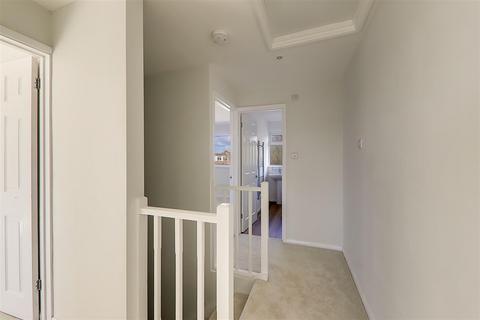 80 Castle Road, Worthing, BN13 1DQ
