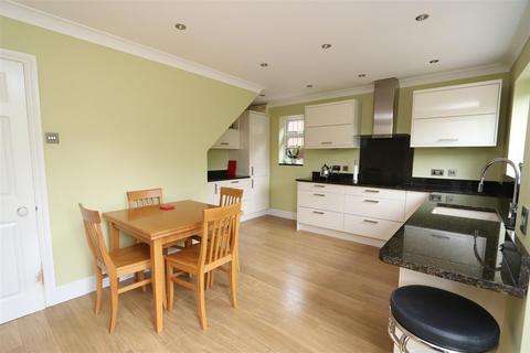 4 bedroom detached house for sale, Beaumont Gardens, Hutton, Brentwood