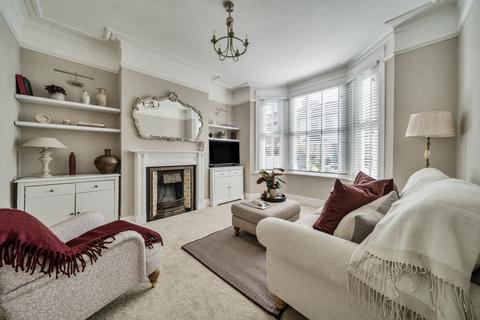 71 Hessel Road, London, W13 9EU