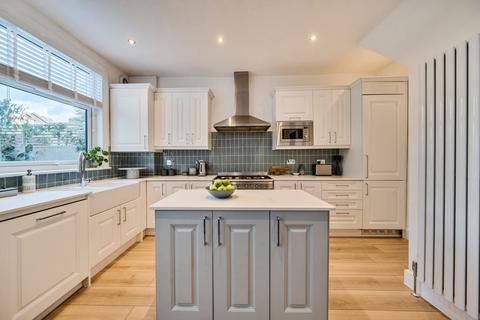 71 Hessel Road, London, W13 9EU
