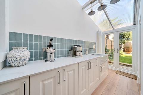 71 Hessel Road, London, W13 9EU