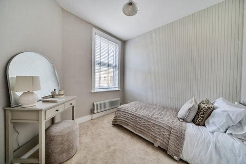 71 Hessel Road, London, W13 9EU