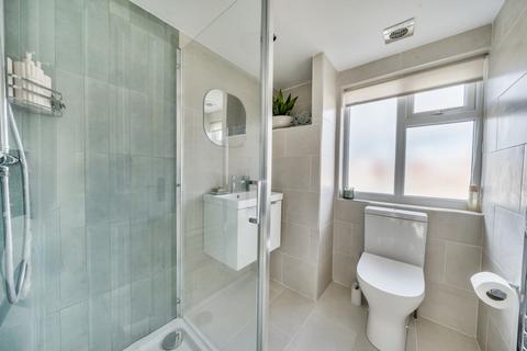 71 Hessel Road, London, W13 9EU