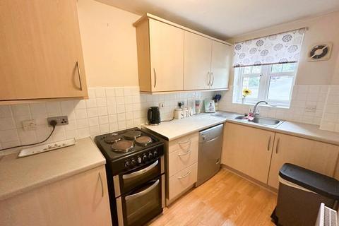 2 bedroom apartment for sale, Oberon Way, Cottingley