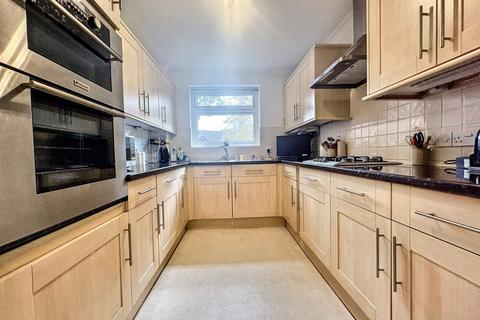 2 bedroom flat for sale, Southbourne