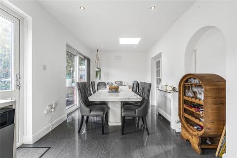 undefined, Waverley Avenue, Twickenham, TW2