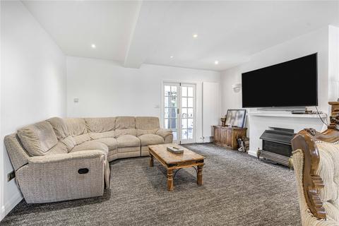 undefined, Waverley Avenue, Twickenham, TW2
