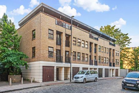 Wapping Wall, London E1W