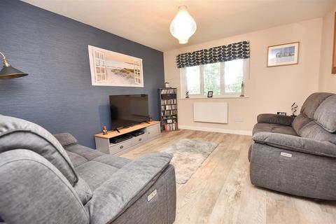 2 bedroom flat for sale, Cavalier Way, Wincanton