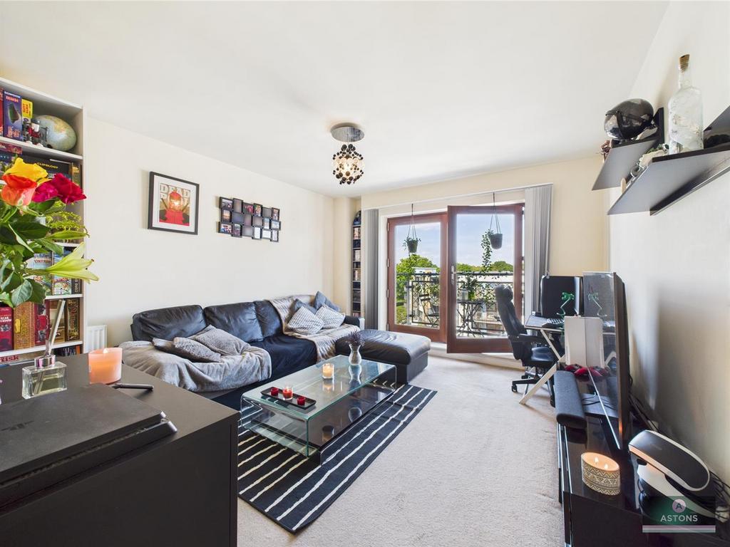 CAM02202 G0-PR0592-STILL003.jpg