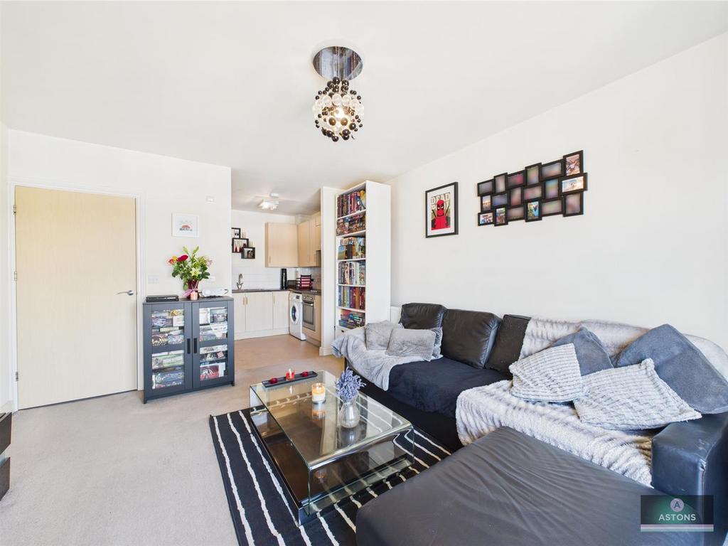 CAM02202 G0-PR0592-STILL005.jpg