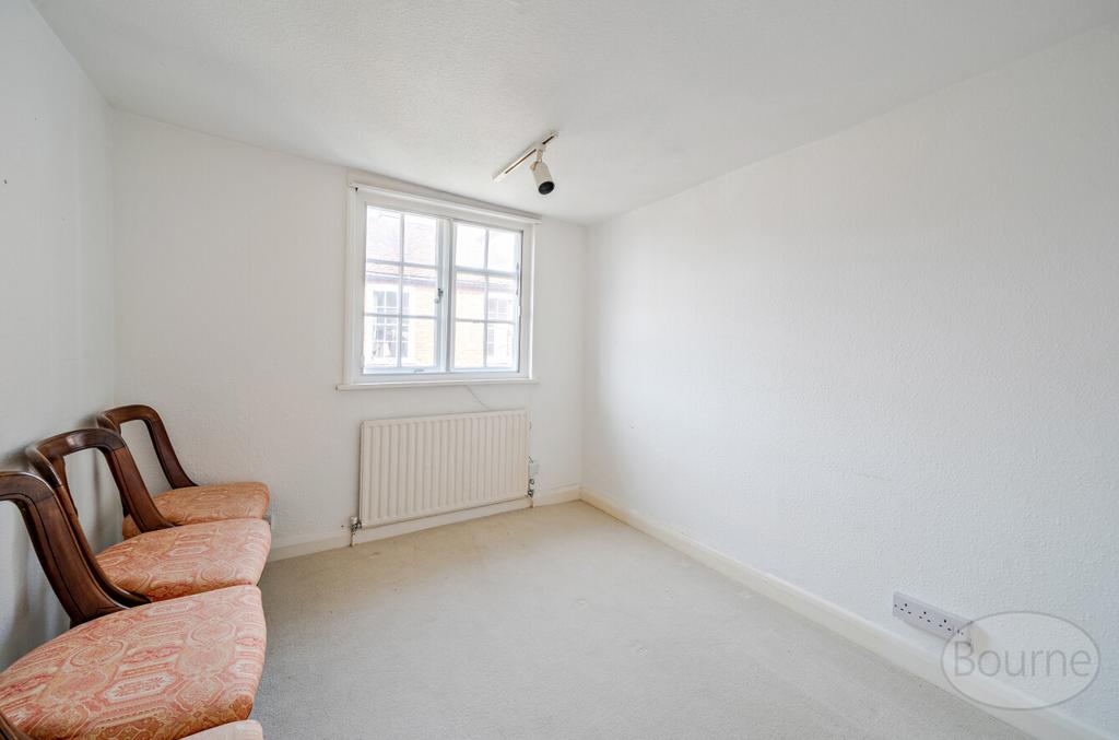 8cf3d9a7-0f49-417...