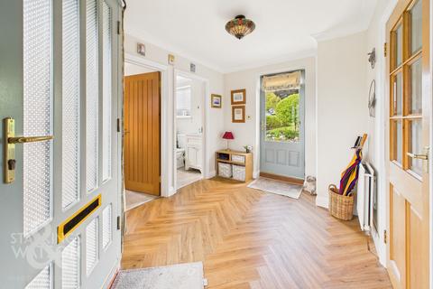 4 bedroom barn conversion for sale, Bungay Road, Thwaite, Bungay
